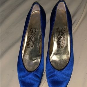 Ferragamo blue satin heels